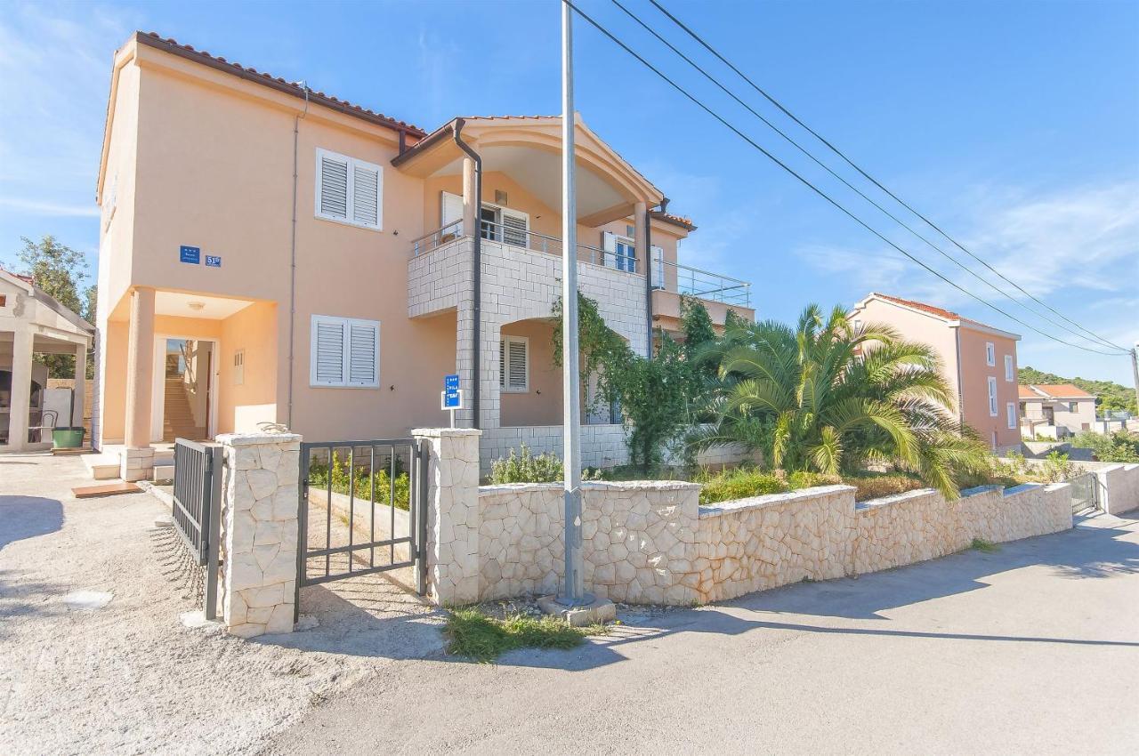 Apartments Ema Razanj Luaran gambar