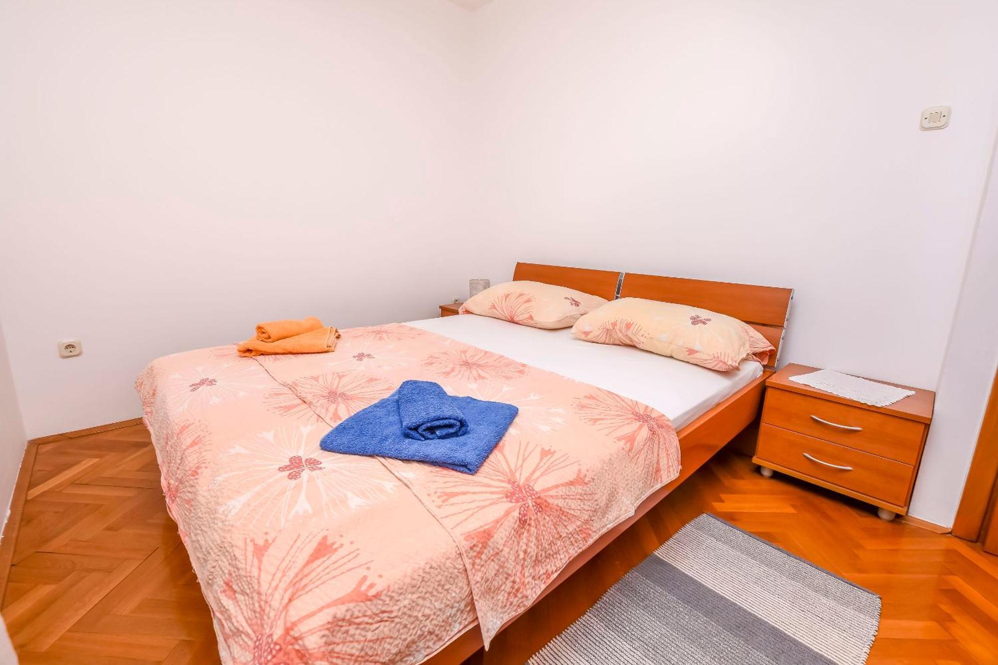 Apartments Ema Razanj Luaran gambar
