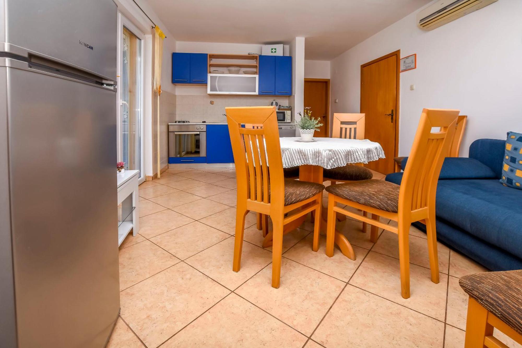 Apartments Ema Razanj Luaran gambar