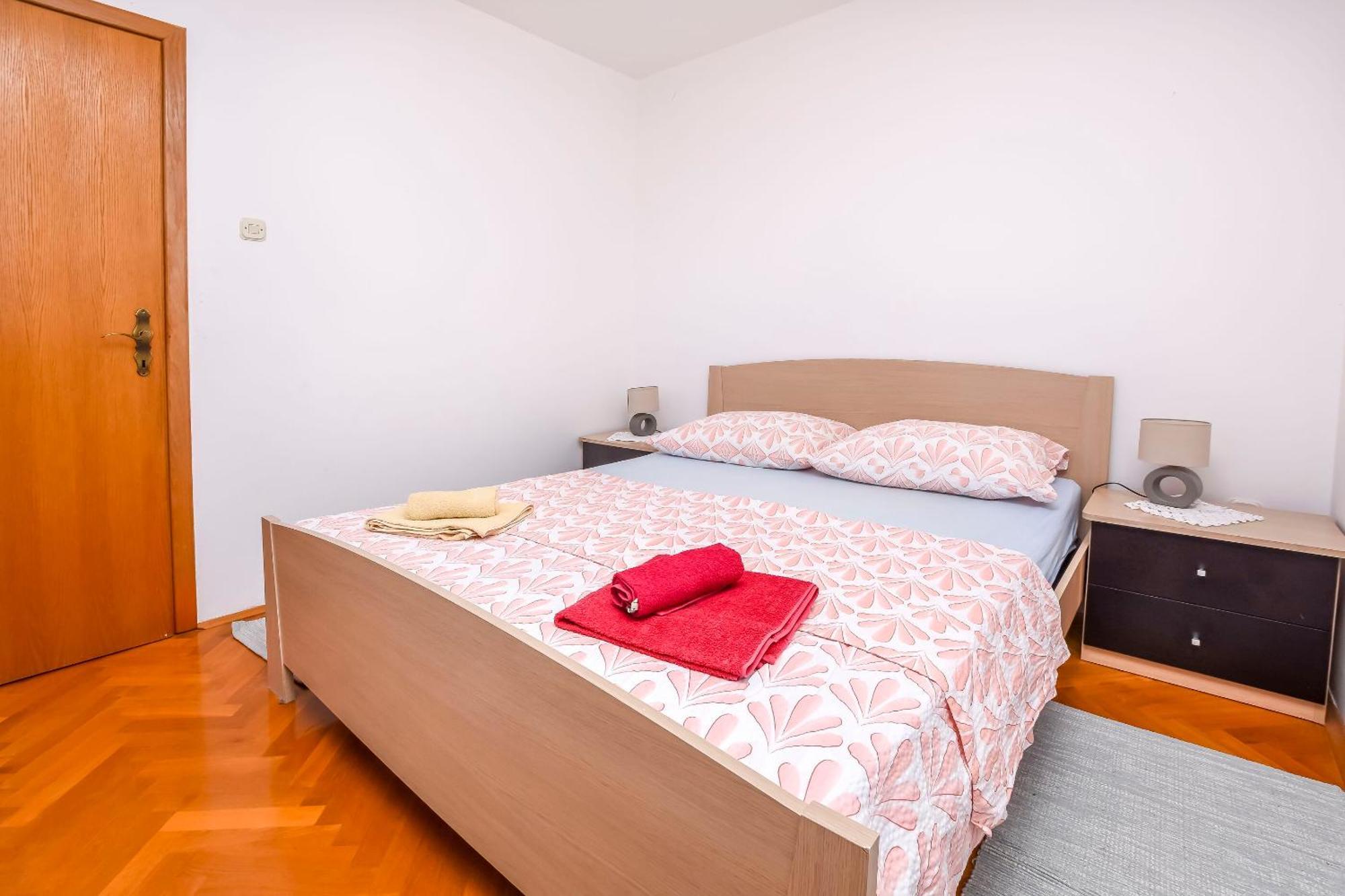 Apartments Ema Razanj Luaran gambar