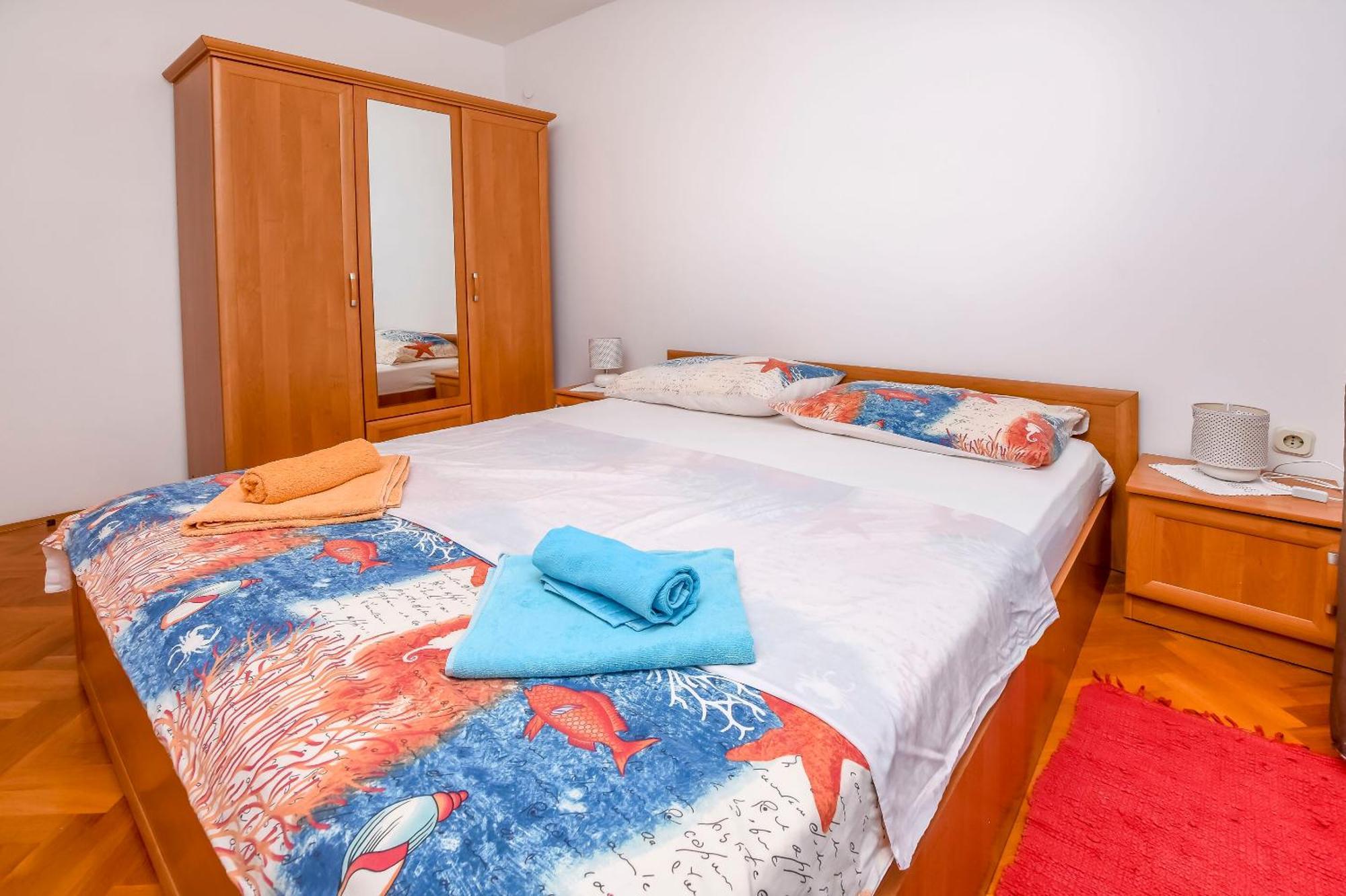 Apartments Ema Razanj Luaran gambar