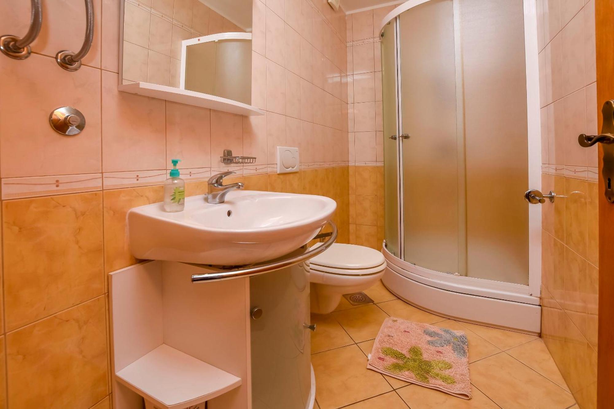 Apartments Ema Razanj Luaran gambar