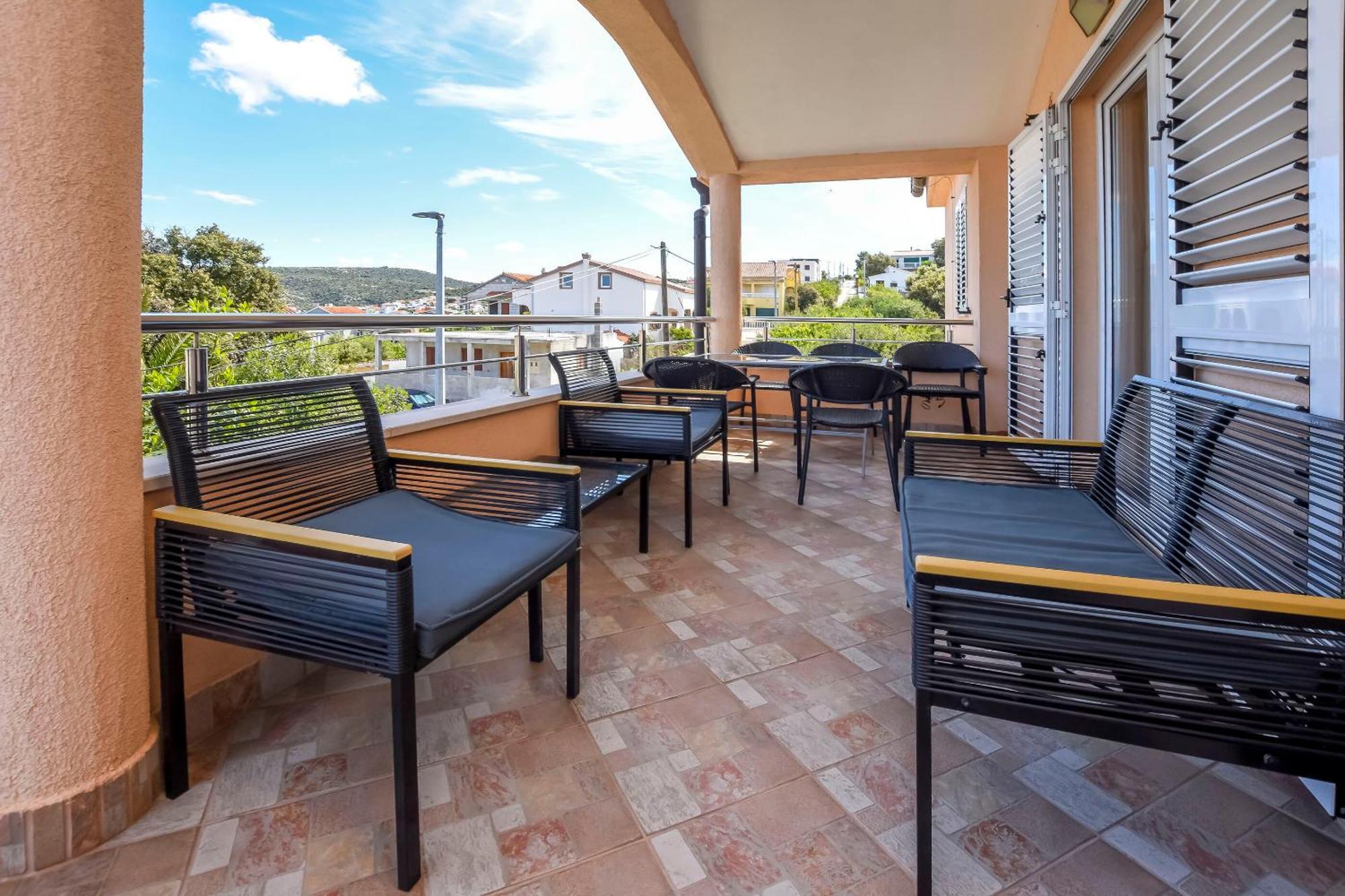 Apartments Ema Razanj Luaran gambar