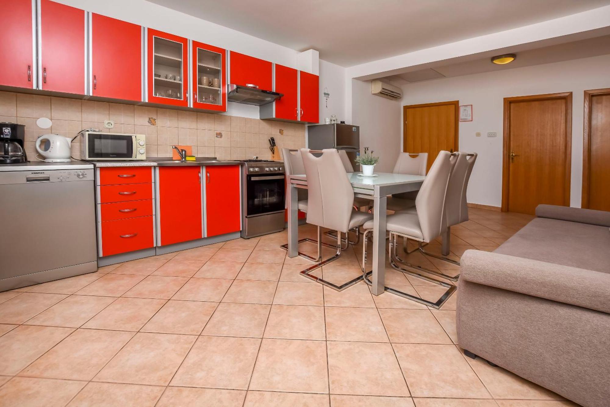 Apartments Ema Razanj Luaran gambar